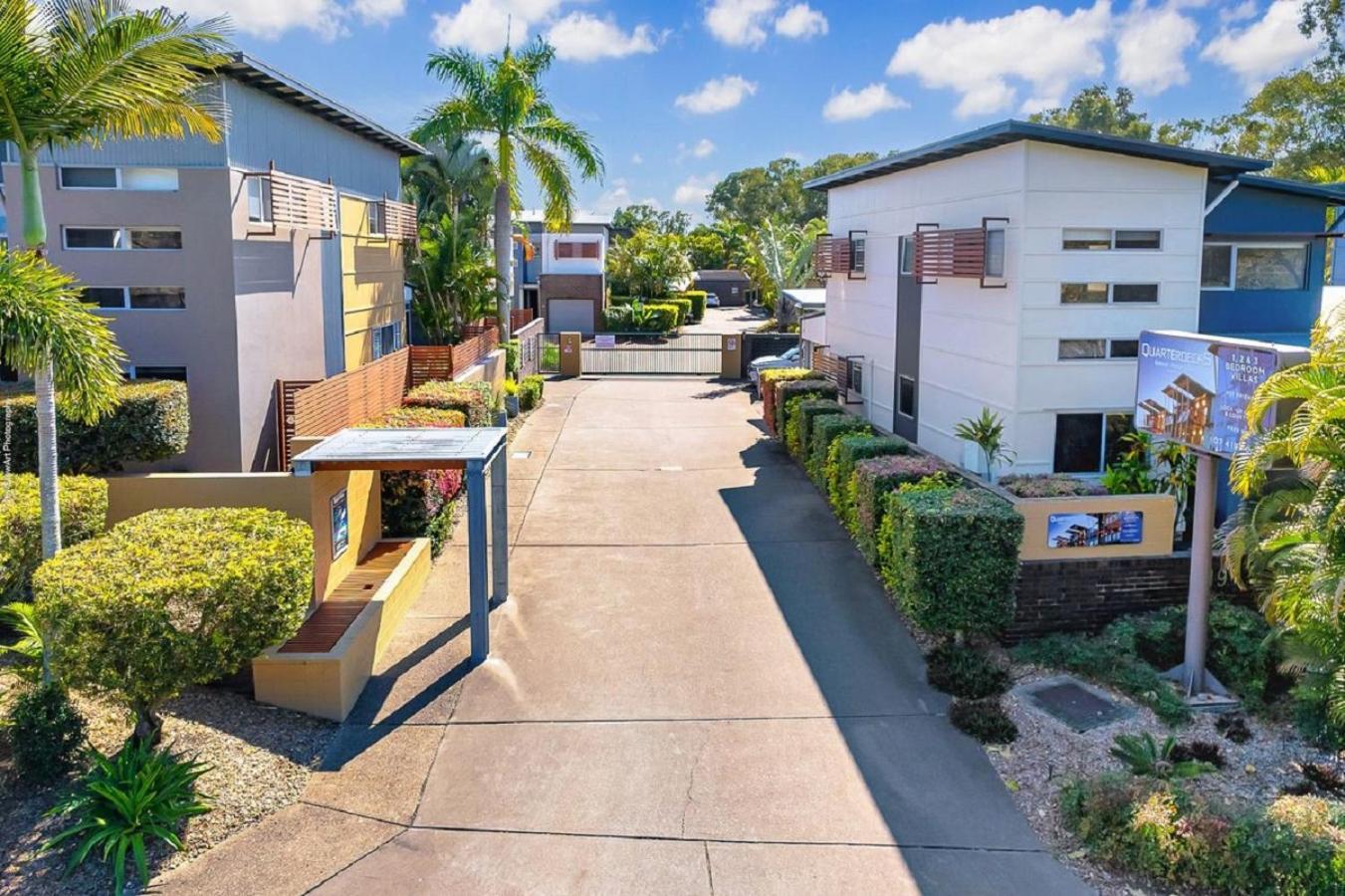 Вілла Quarterdecks Retreat Urangan Екстер'єр фото