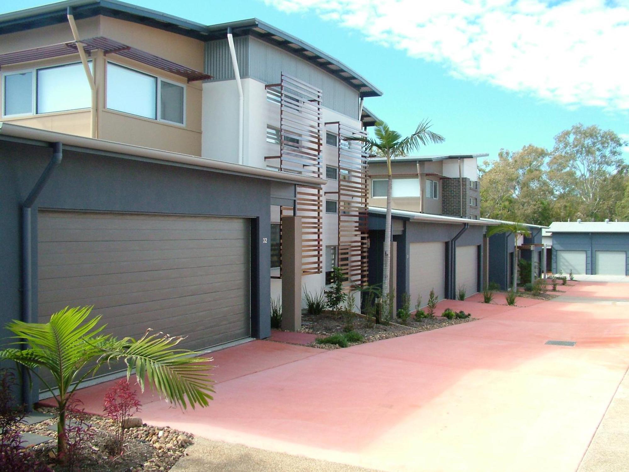 Вілла Quarterdecks Retreat Urangan Екстер'єр фото