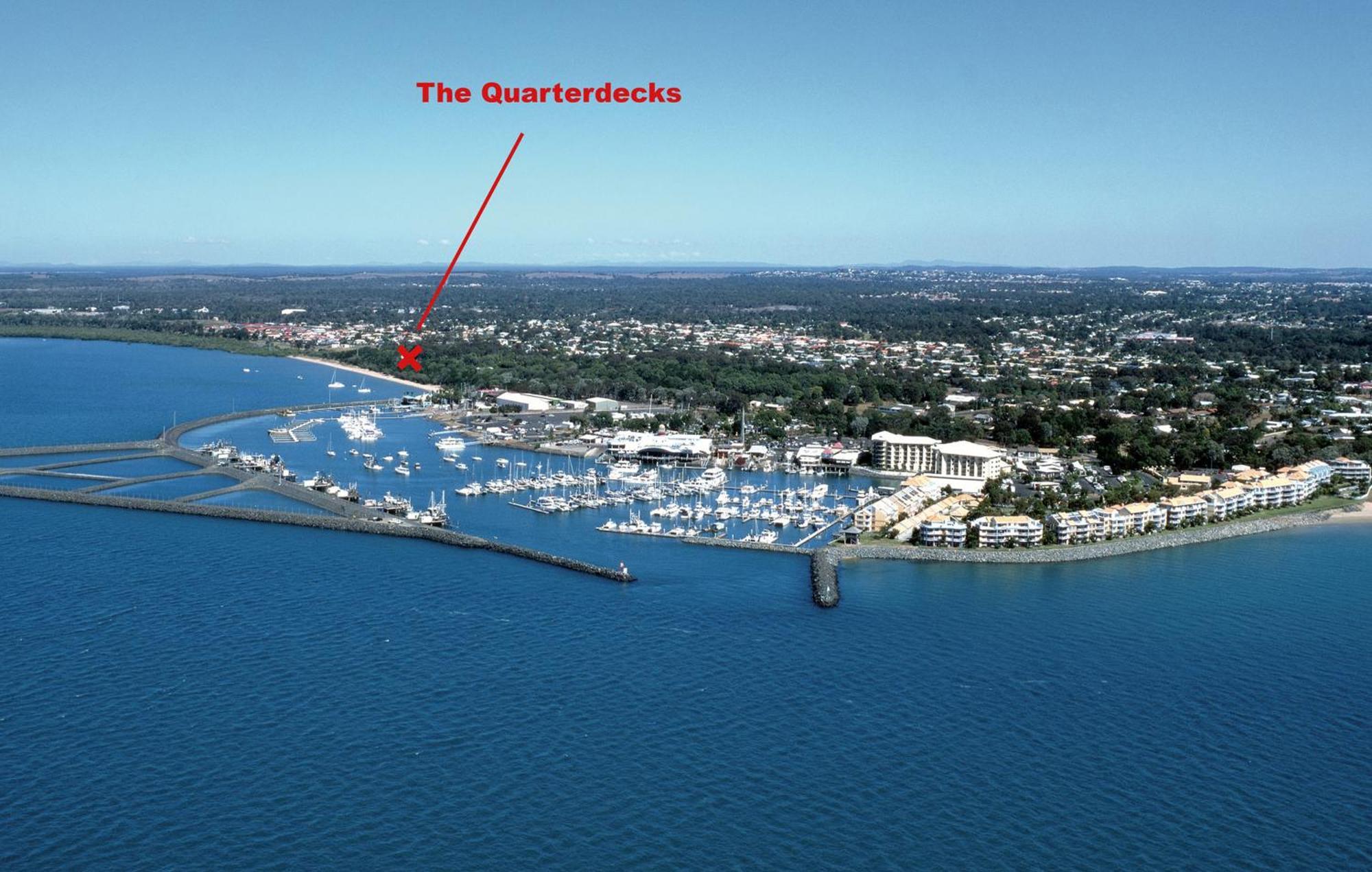 Вілла Quarterdecks Retreat Urangan Екстер'єр фото