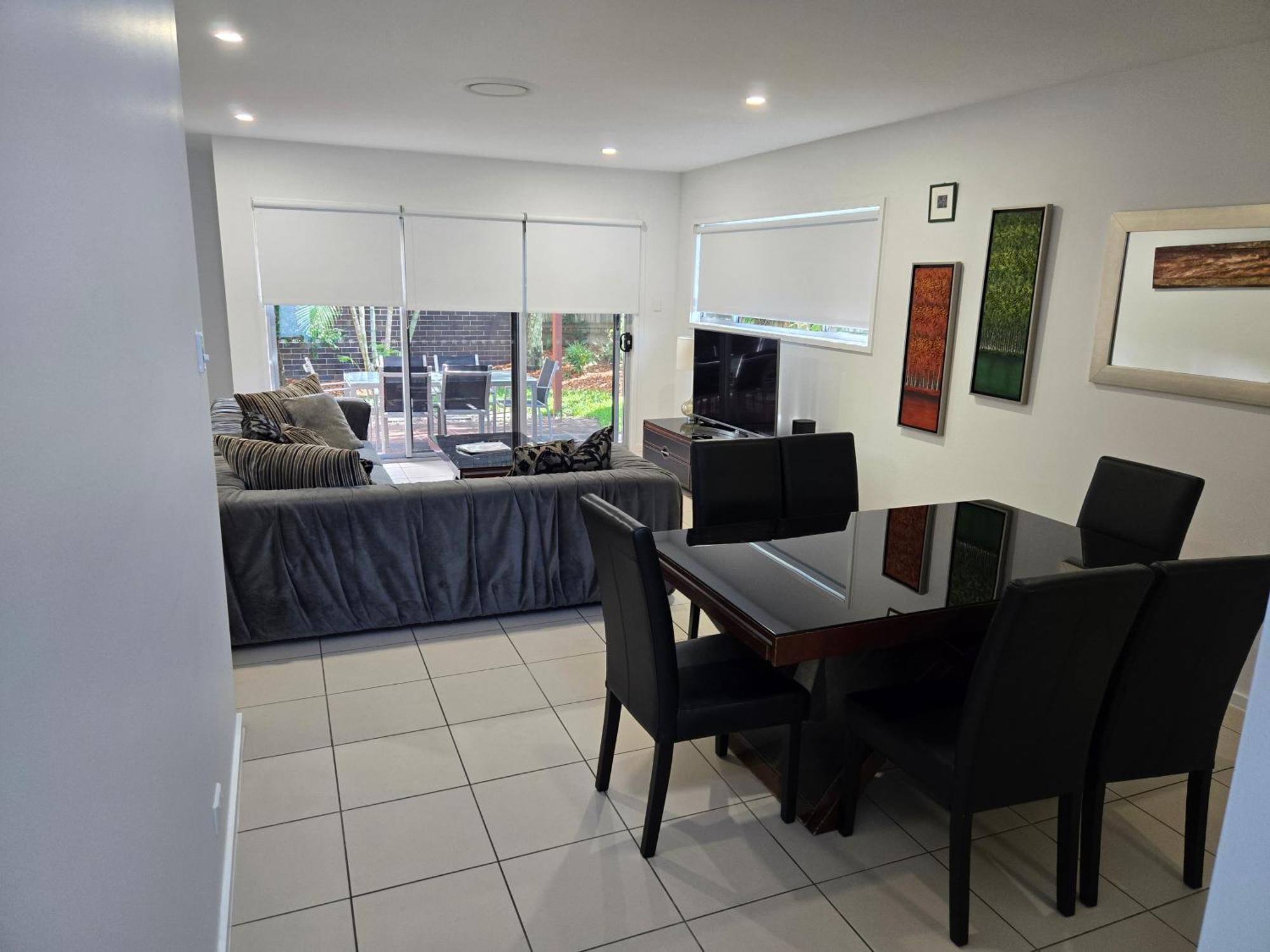 Вілла Quarterdecks Retreat Urangan Екстер'єр фото