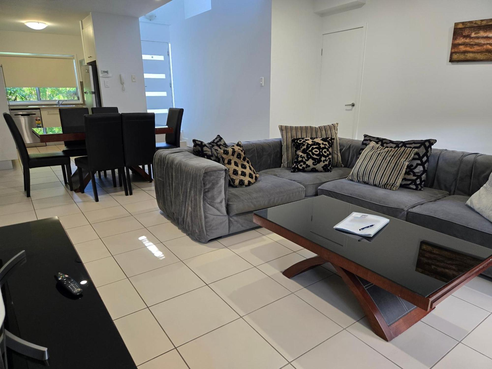Вілла Quarterdecks Retreat Urangan Екстер'єр фото